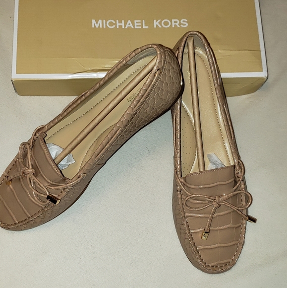 Women Michael Kors Sutton Moccasins size US 9M - Picture 1 of 8